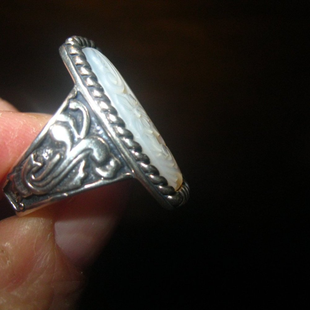 Carolyn Pollack carved Mother of Pearl Ring - Picture 4 of 5